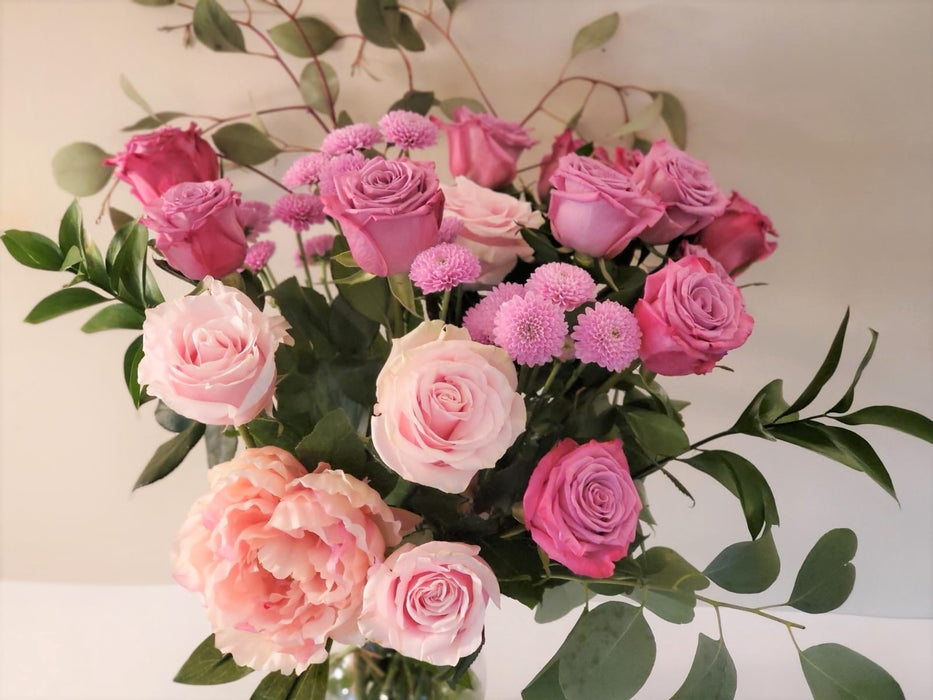 Pink Love Arrangement with Vase I FREE SHIPPING